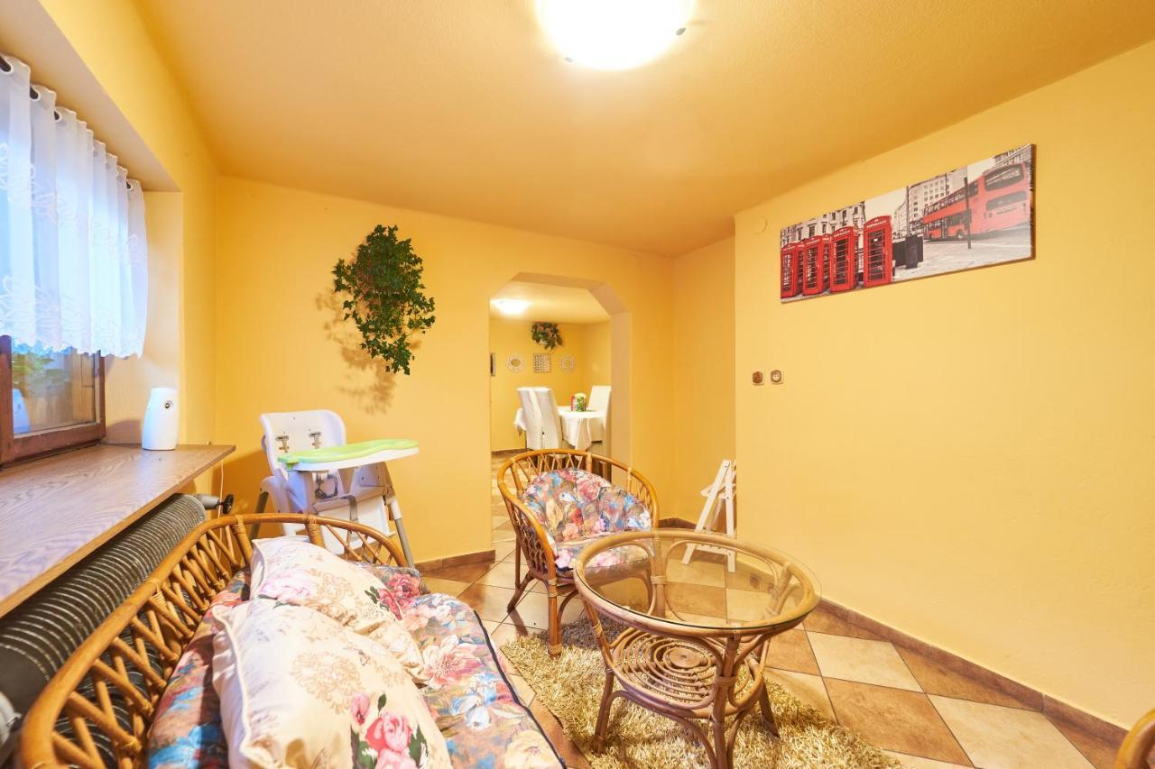 U Stasi Apartment คอคอวูฟ ภายนอก รูปภาพ